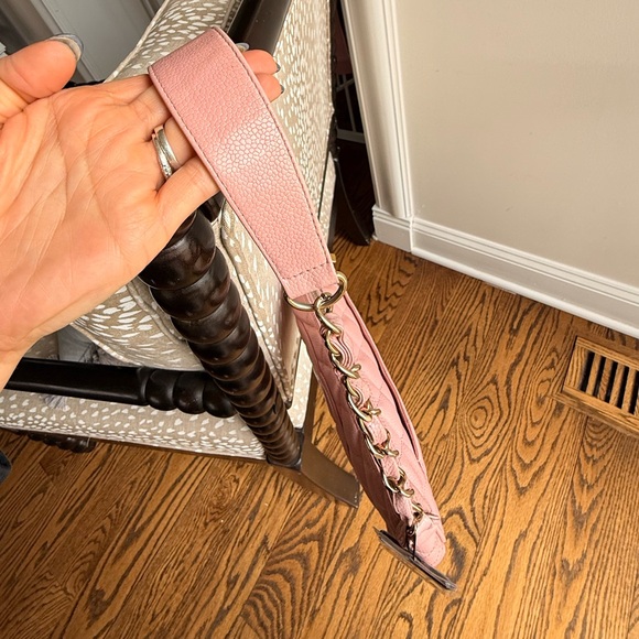 Chanel Pink Caviar Leather Shoulder Bag - Picture 5 of 10